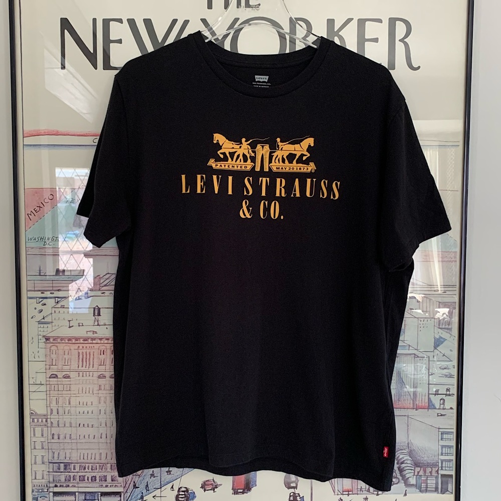 Levi’s black T with horse and jean logo size XL